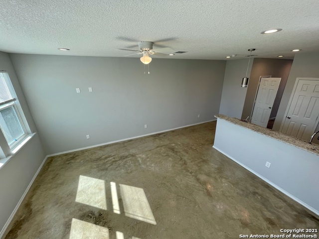 6922 Crestway Rd Property Photo 8