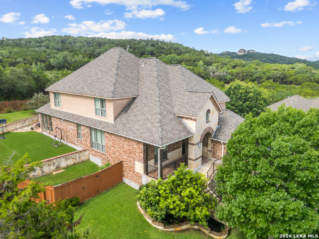 21703 Givenchy Property Photo 25