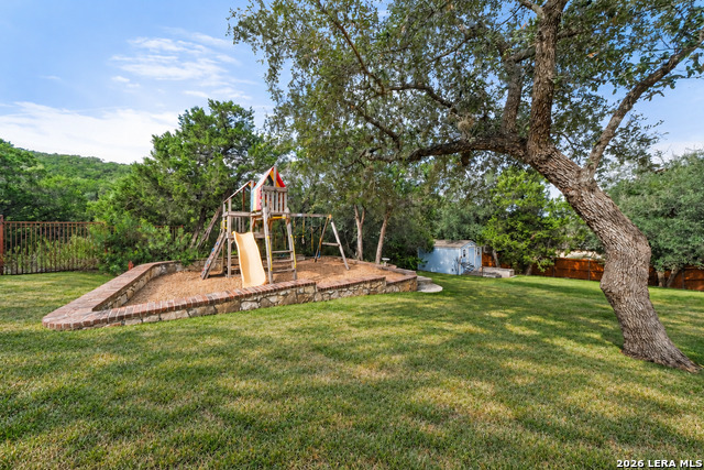 21703 Givenchy Property Photo 26
