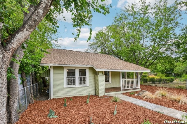 1711 Center Property Photo 3