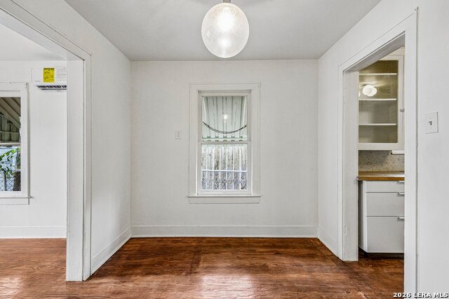 1711 Center Property Photo 14