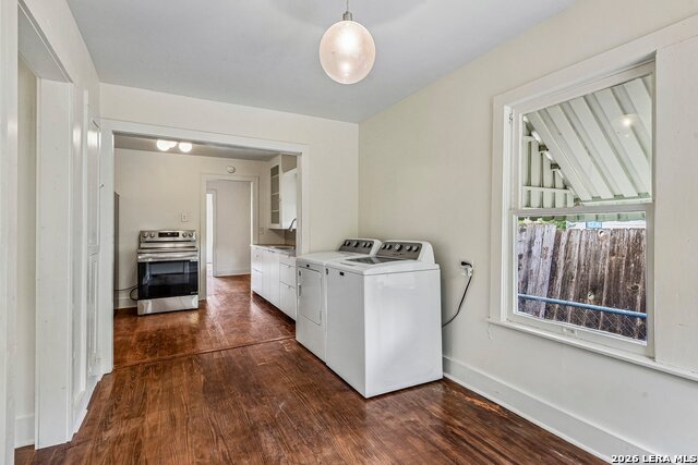 1711 Center Property Photo 23