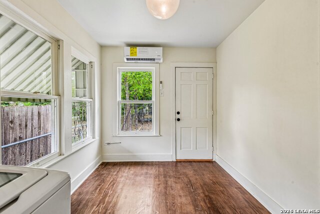 1711 Center Property Photo 24