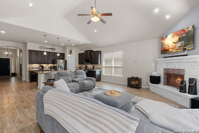 482 Meadow Wind Property Photo 15