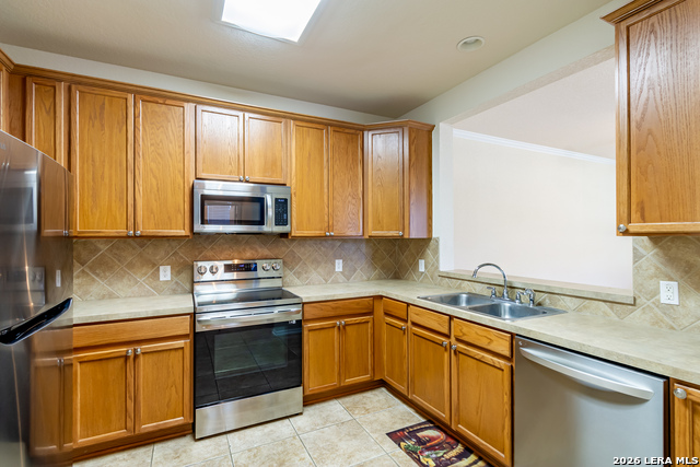 2502 Grayson Way Property Photo 9