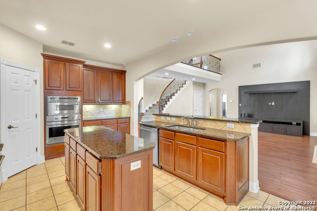 7210 Hovingham Property Photo 11