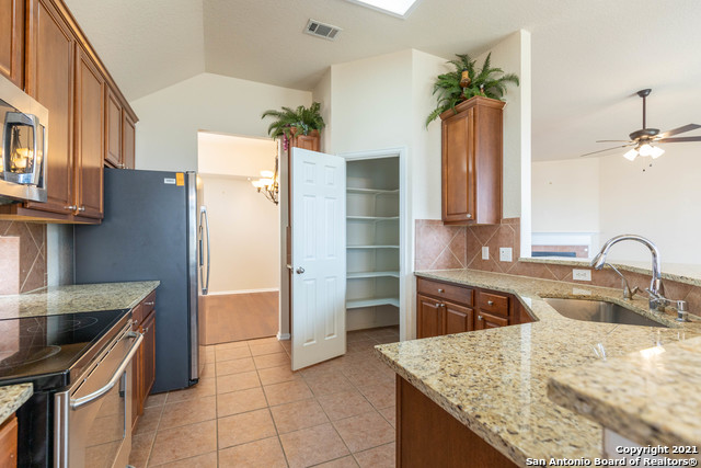 21923 Ruby Run Property Photo 12