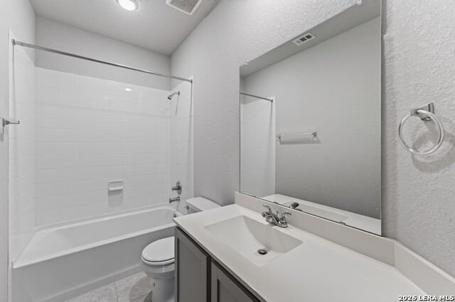 4823 Cambridge Park Property Photo 7