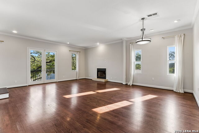 225 E Mulberry Property Photo 7