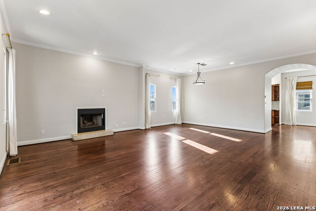 225 E Mulberry Property Photo 8