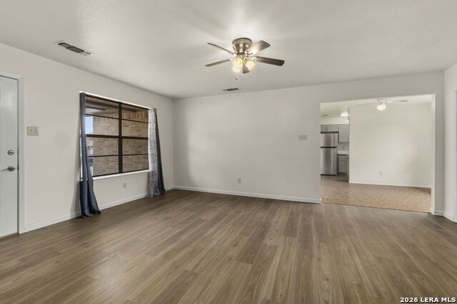 160 Stephanie Dr Property Photo 3
