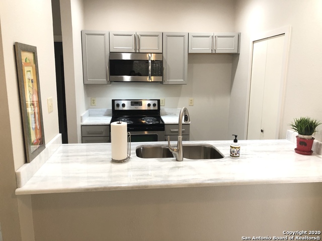 9415 Caen Property Photo 3