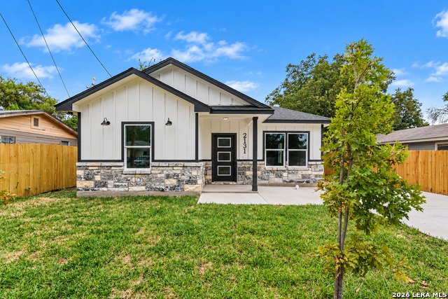2131 Athel Property Photo 1