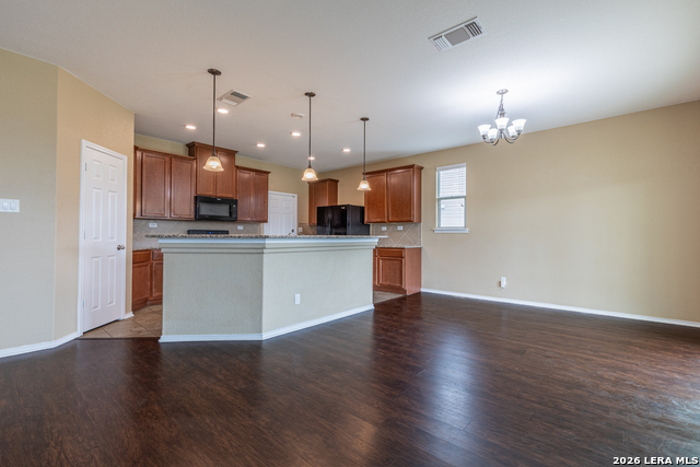 3314 Uresti Flds Property Photo 12