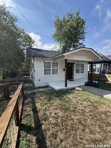 138 Paul St Property Photo 3
