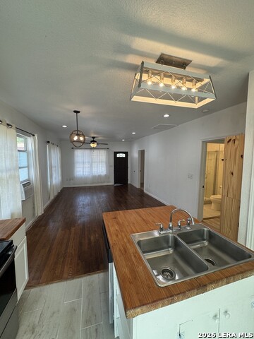 138 Paul St Property Photo 6
