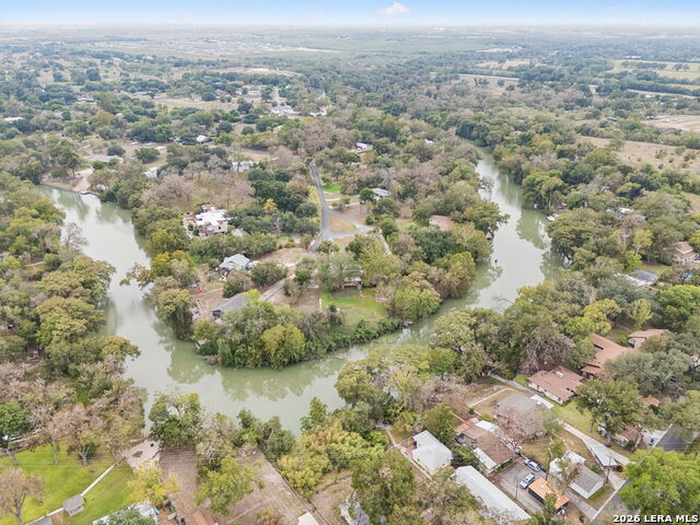 8 River Oak Dr Property Photo 3