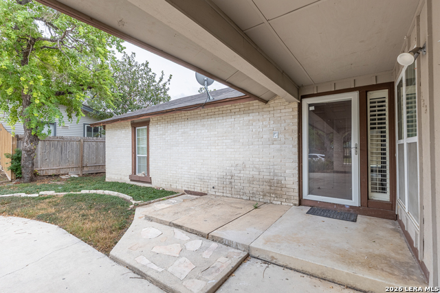 4334 Stockdale St Property Photo 3