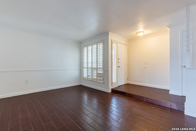 4334 Stockdale St Property Photo 5