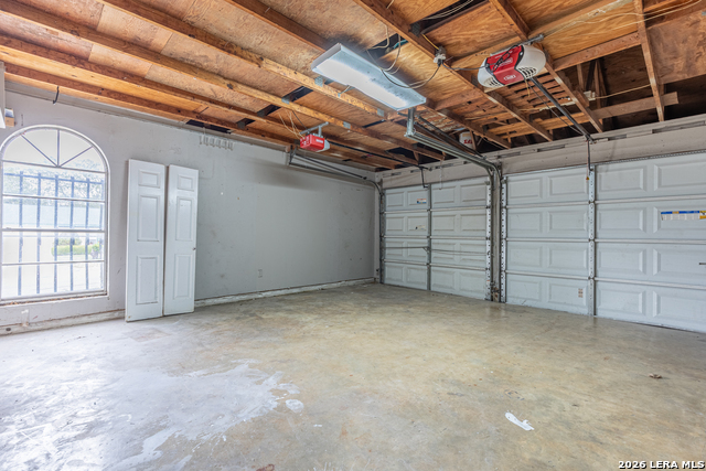 4334 Stockdale St Property Photo 24