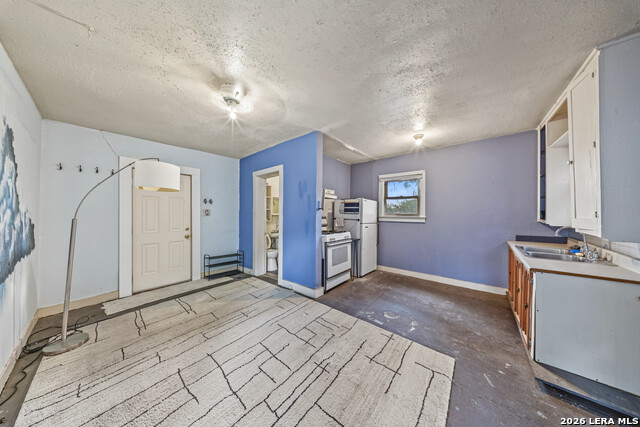 433 W Rosewood Ave Property Photo 19