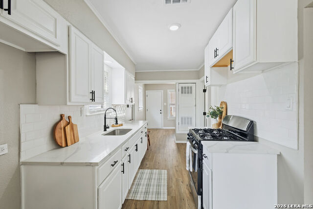 2055 E Crockett St Property Photo 5