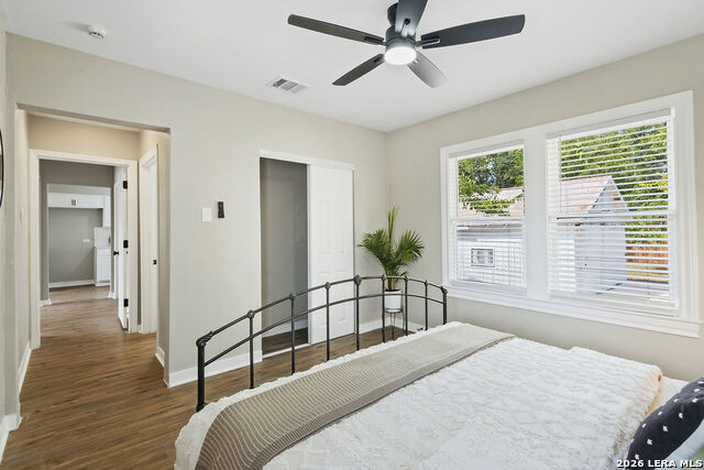 2055 E Crockett St Property Photo 10