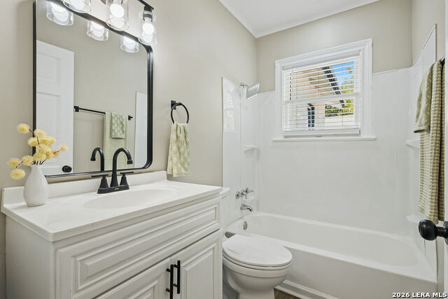 2055 E Crockett St Property Photo 11