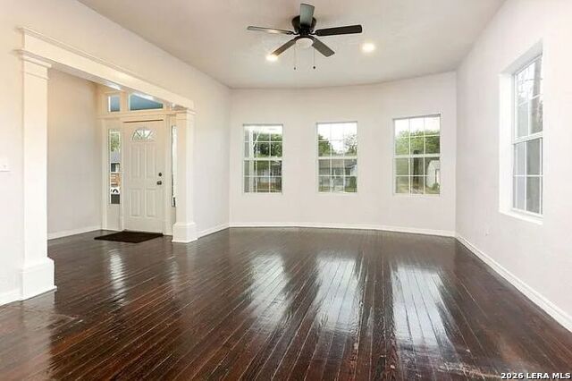 618 Saint James Property Photo 4