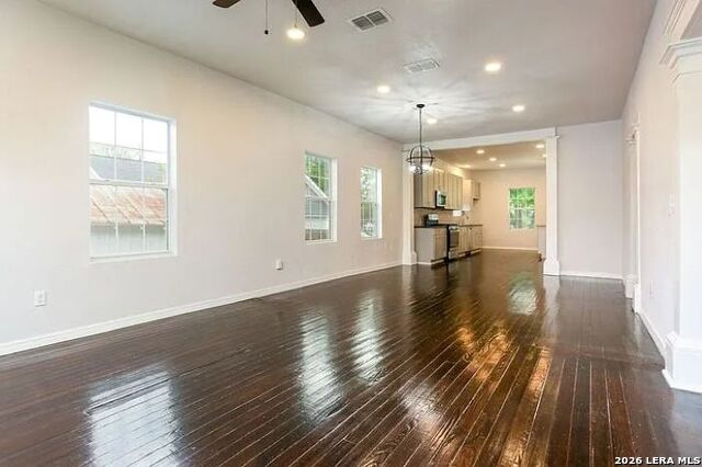 618 Saint James Property Photo 7