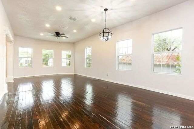 618 Saint James Property Photo 9