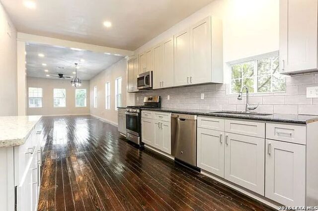 618 Saint James Property Photo 11