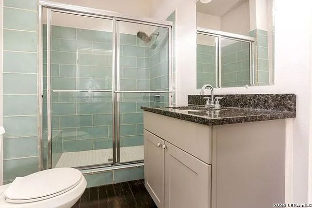 618 Saint James Property Photo 17