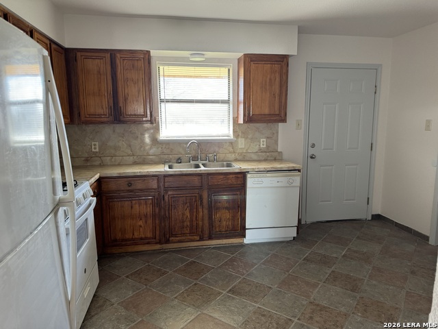 136 Plainview Dr Property Photo 2