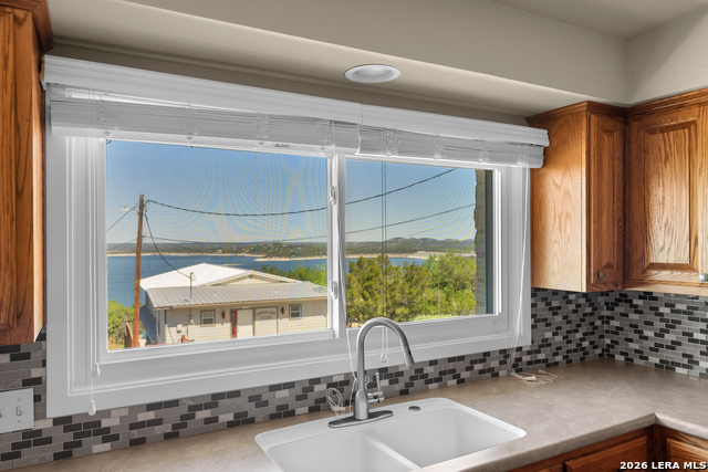 1210 Skyline Property Photo 14