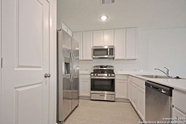 2414 Legends Crk Property Photo 11