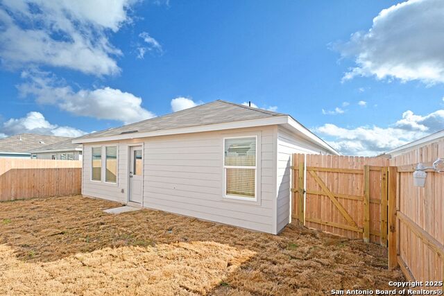 2414 Legends Crk Property Photo 24