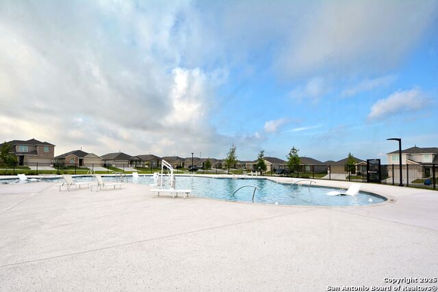 2414 Legends Crk Property Photo 29