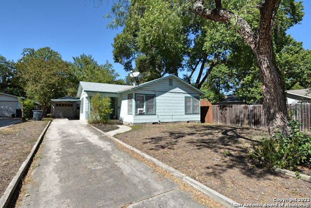 730 Roosevelt St Property Photo 2
