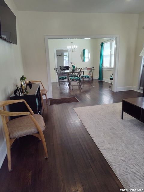 334 Pershing Ave Property Photo 5