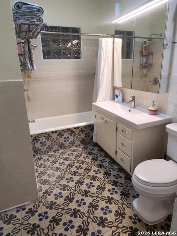 334 Pershing Ave Property Photo 25