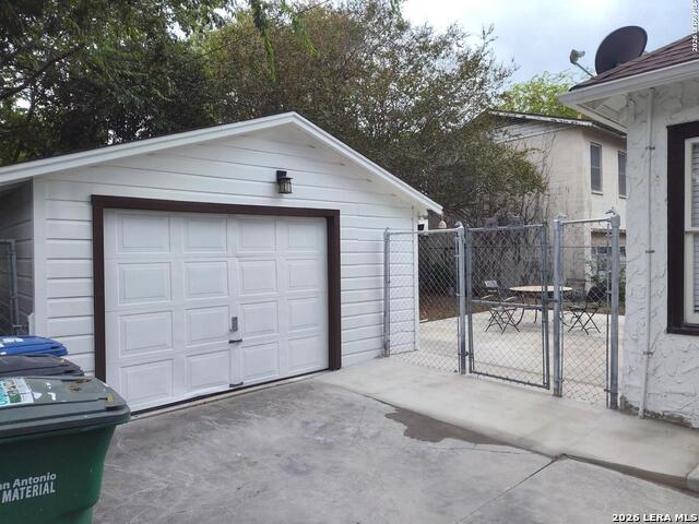 334 Pershing Ave Property Photo 31