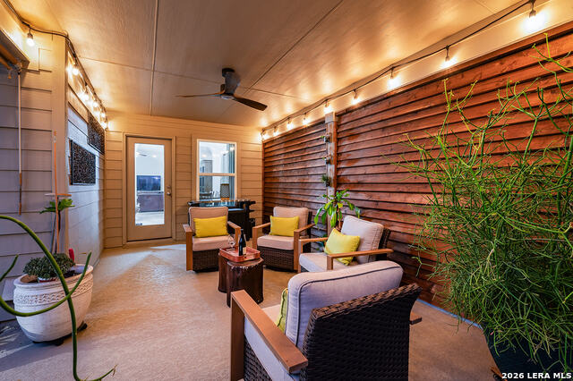 10622 Larch Grove Ct Property Photo 4