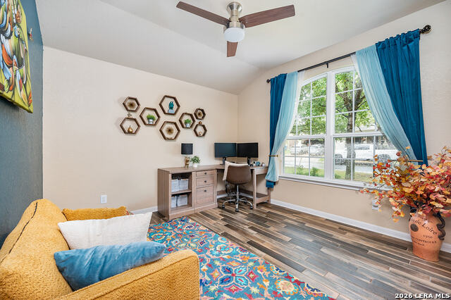 10622 Larch Grove Ct Property Photo 8
