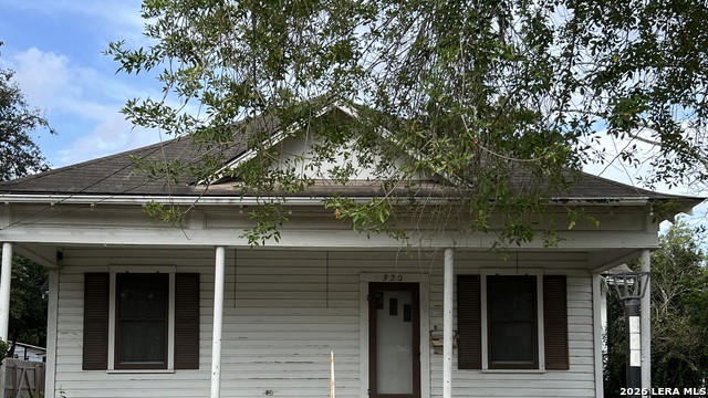320 S 6th St Property Photo 1
