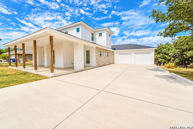 5164 Comanche Dr Property Photo 2