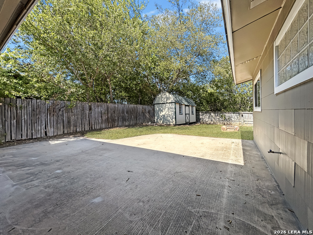 206 Lost Forest St Property Photo 13