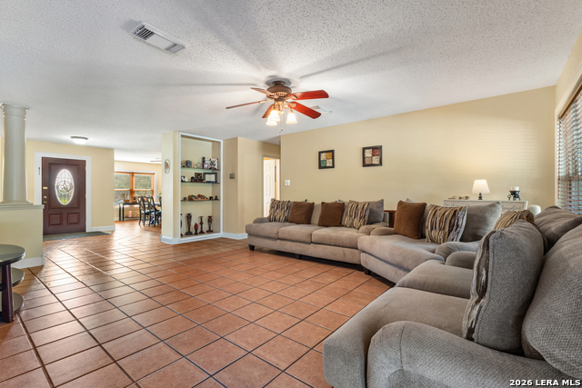 2802 Redsky Pass Property Photo 11