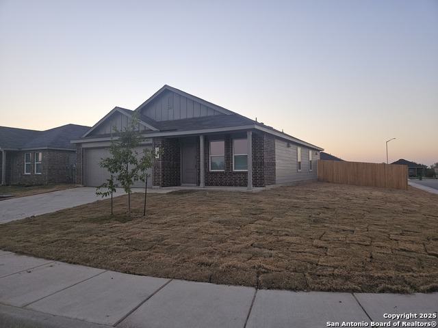 3449 Sky Pl Property Photo 2