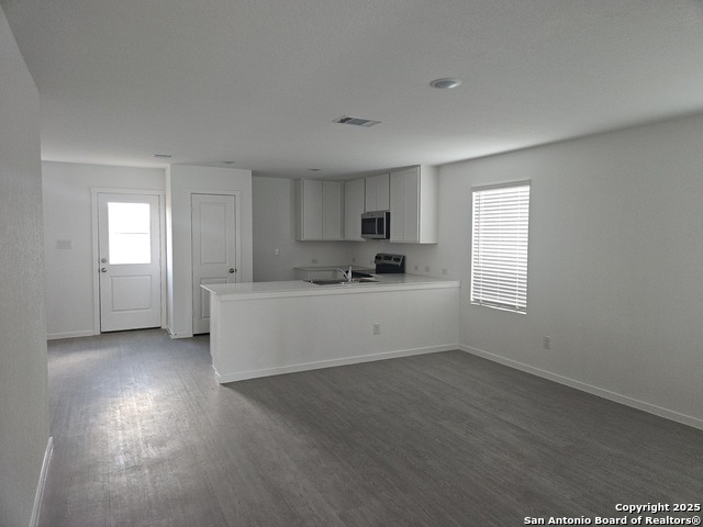 3449 Sky Pl Property Photo 10